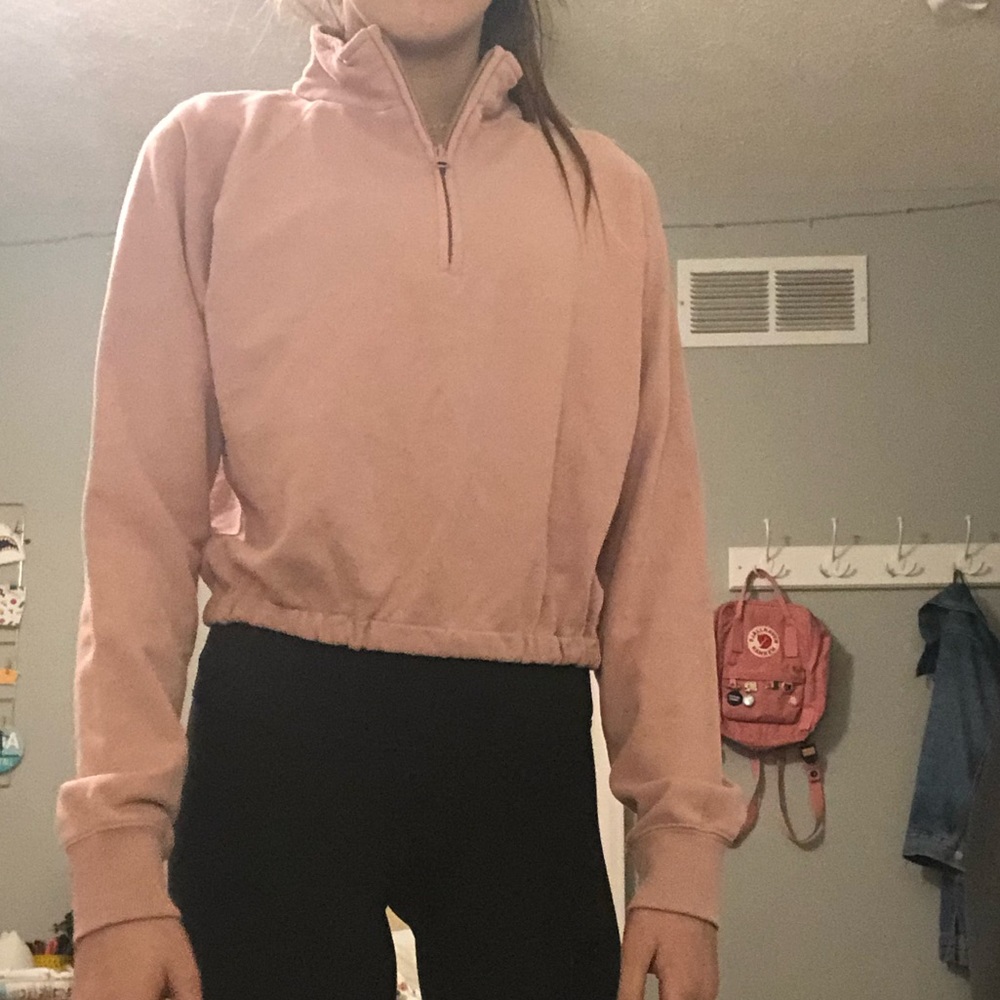 pink cropped sweatshirt